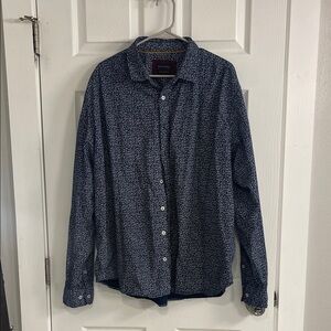 Men's Navy Patterned Casual Button-Down Shirt